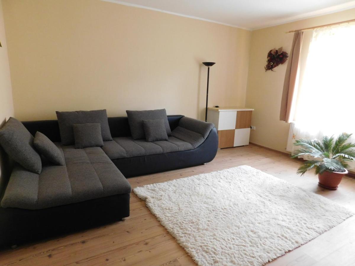 Lovas Vendeghaz Apartment Obanya Екстериор снимка