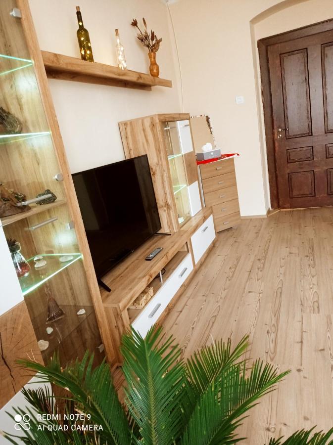 Lovas Vendeghaz Apartment Obanya Екстериор снимка