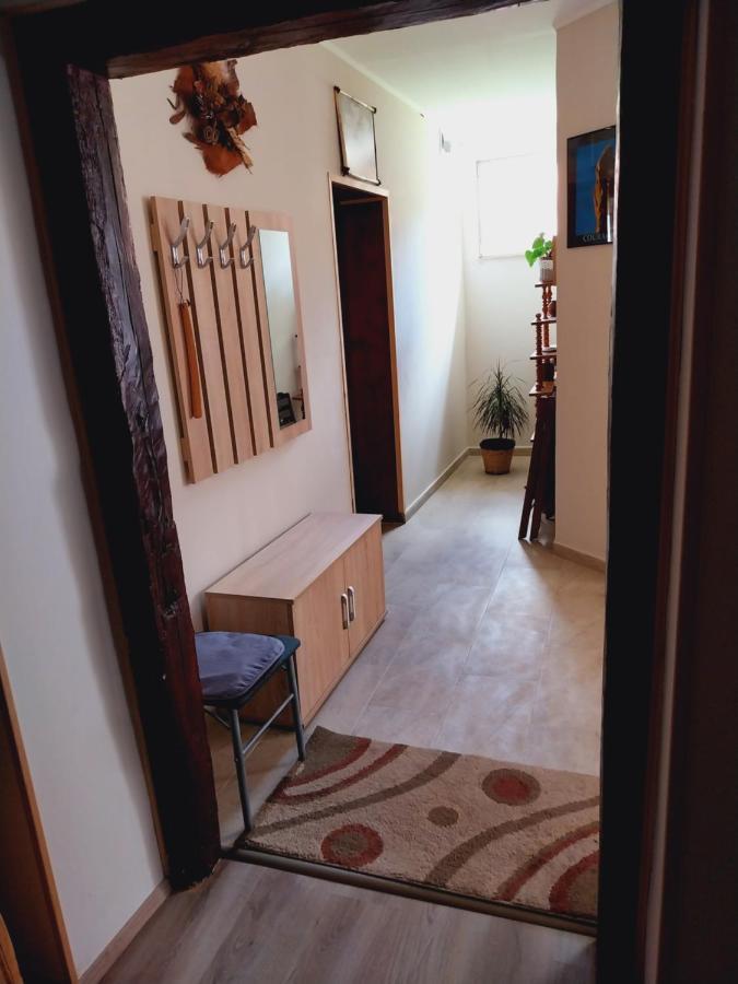 Lovas Vendeghaz Apartment Obanya Екстериор снимка