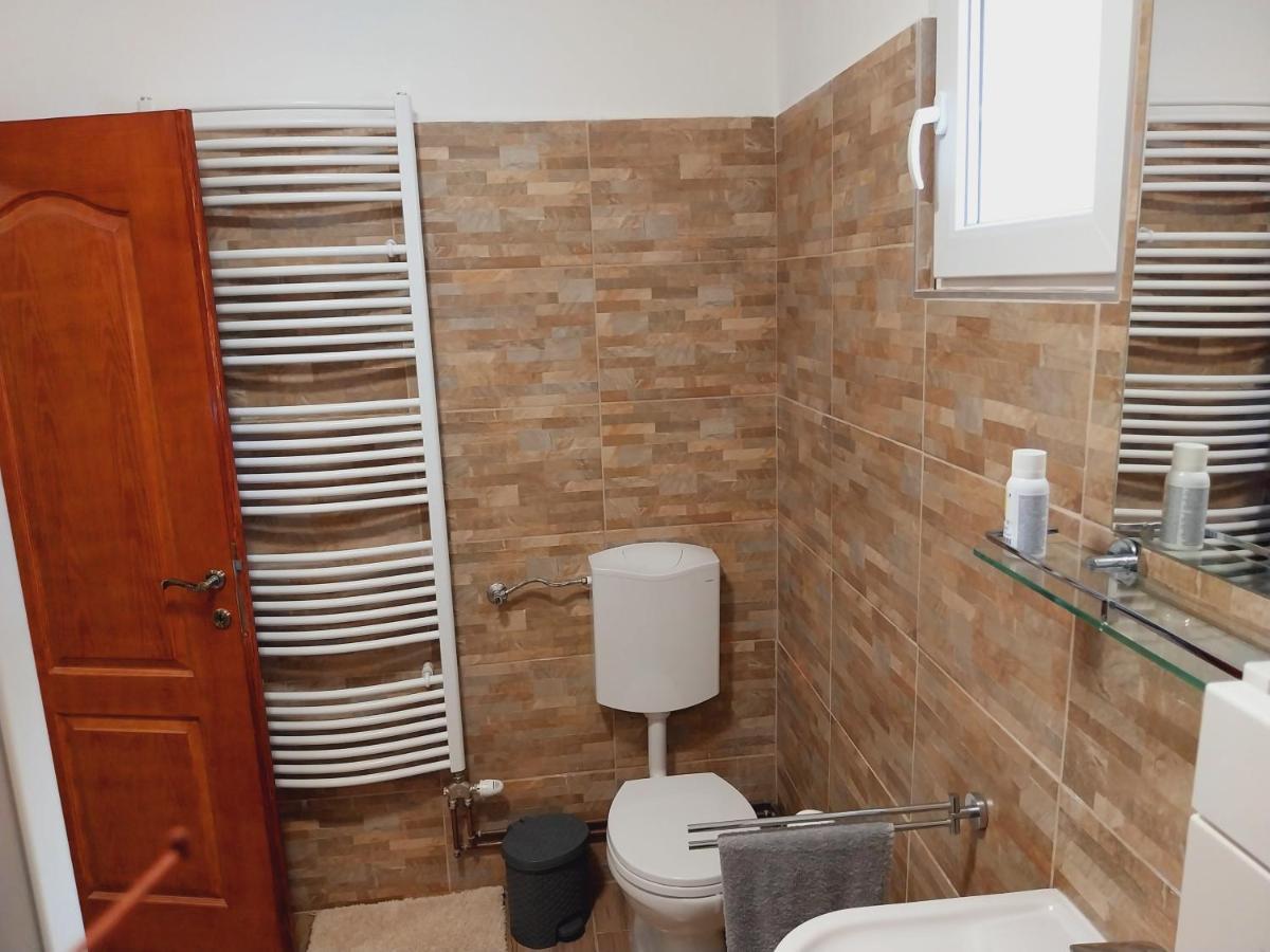 Lovas Vendeghaz Apartment Obanya Екстериор снимка